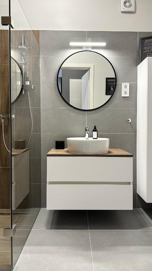 Linden Apartman 107 Glamour (Adults Only) Mosonmagyaróvár Buitenkant foto